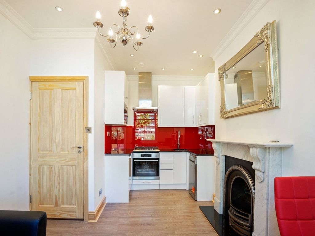 2 bed flat to rent in Chippenham Road, London W9, £2,250 pcm Zoopla