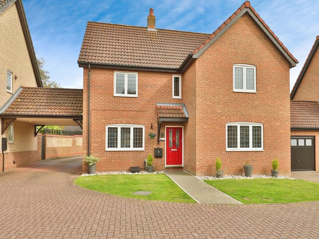 4 bed detached house for sale in Foxglove Drive, Dereham NR20, £450,000