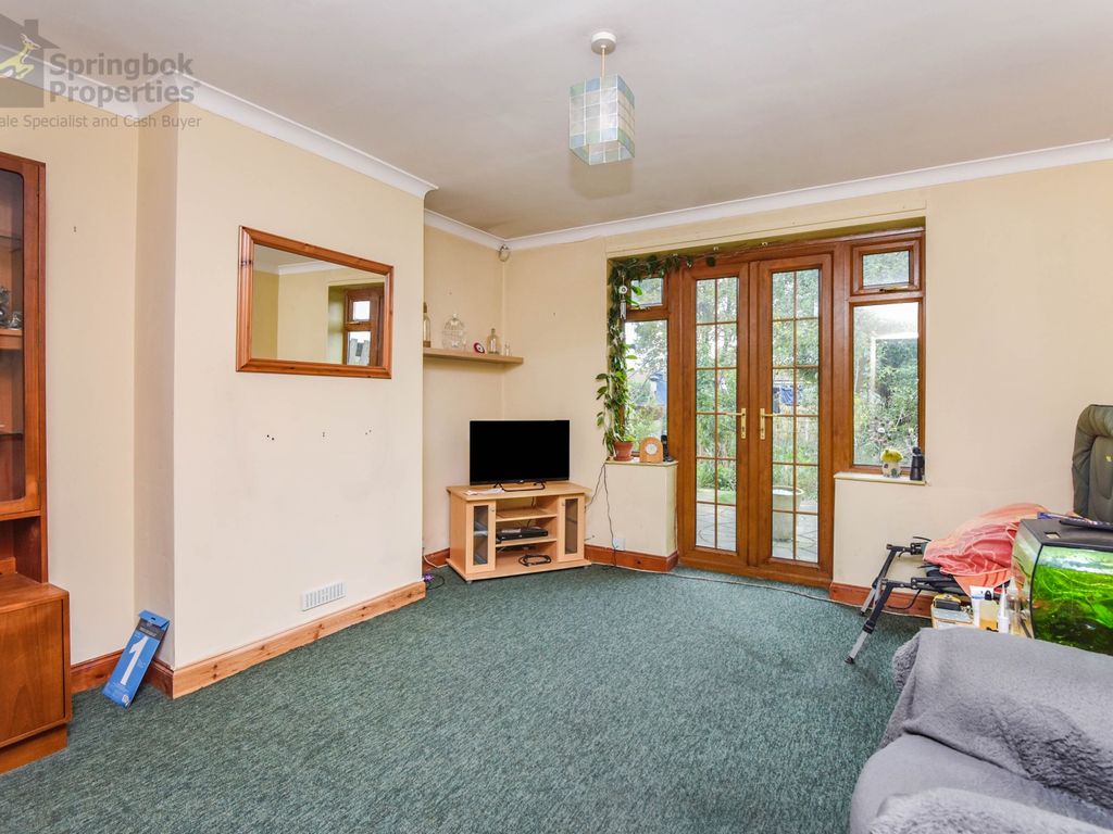 3 bed semidetached house for sale in Bradwell Lane, Newcastle