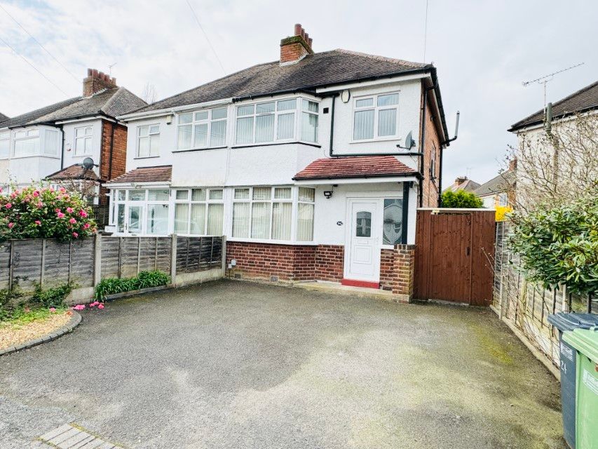 3 bed semidetached house to rent in Summerfield Road, Solihull B92, £