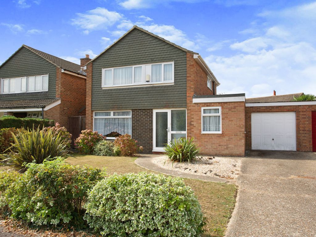 3 bed detached house for sale in Crescent, Gosport, Hampshire