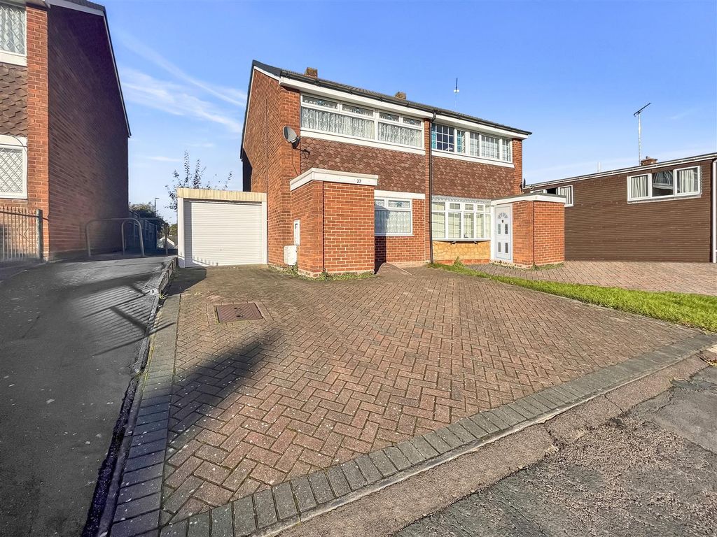 3 bed semidetached house for sale in Renshaw Drive, Newhall DE11, £