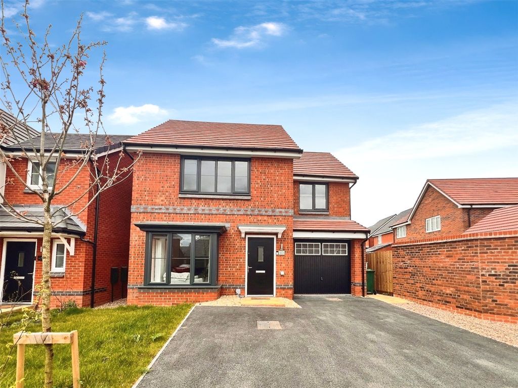 3 bed detached house for sale in Oakamoor Street, Drakelow, BurtonOn