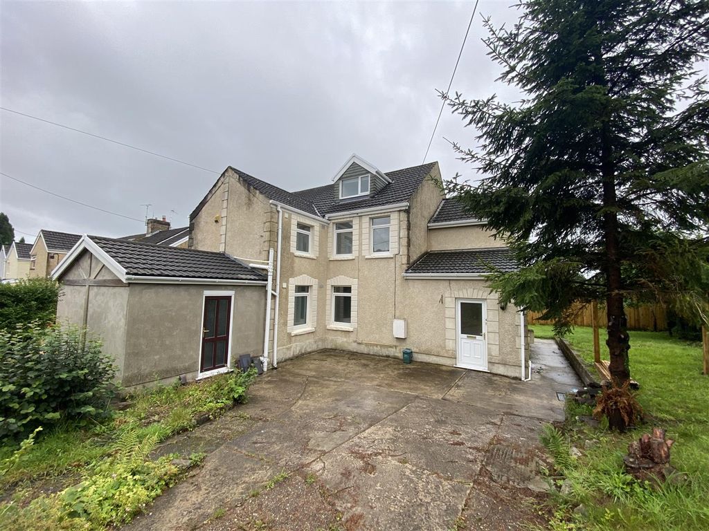 3 bed semidetached house for sale in Voylart Road, Dunvant, Swansea