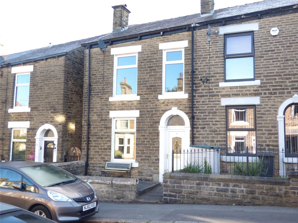 3 bed end terrace house for sale in St. Marys Road, Glossop, Derbyshire