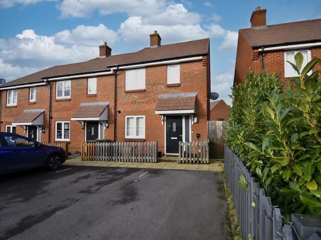 2 bed end terrace house for sale in Delamere Gardens, Fair Oak