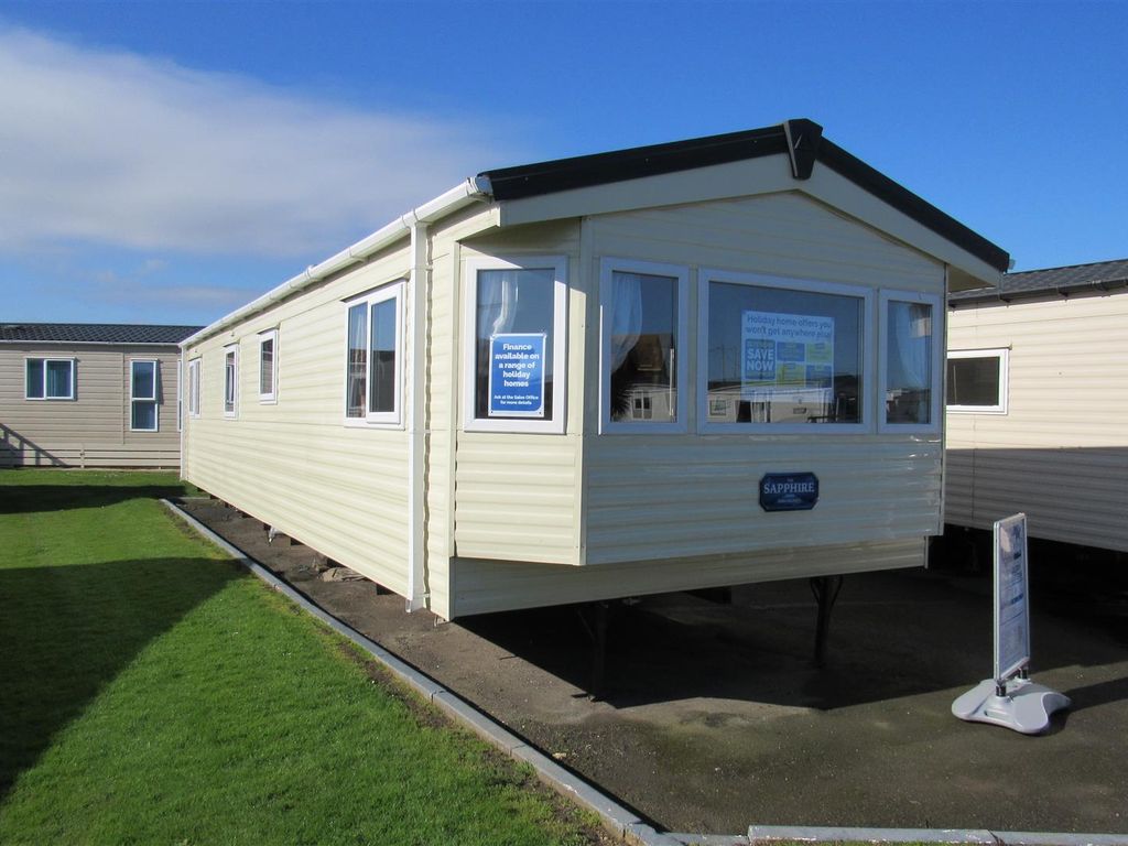 Mobile/park home for sale in Faversham Road, Seasalter, Whitstable CT5