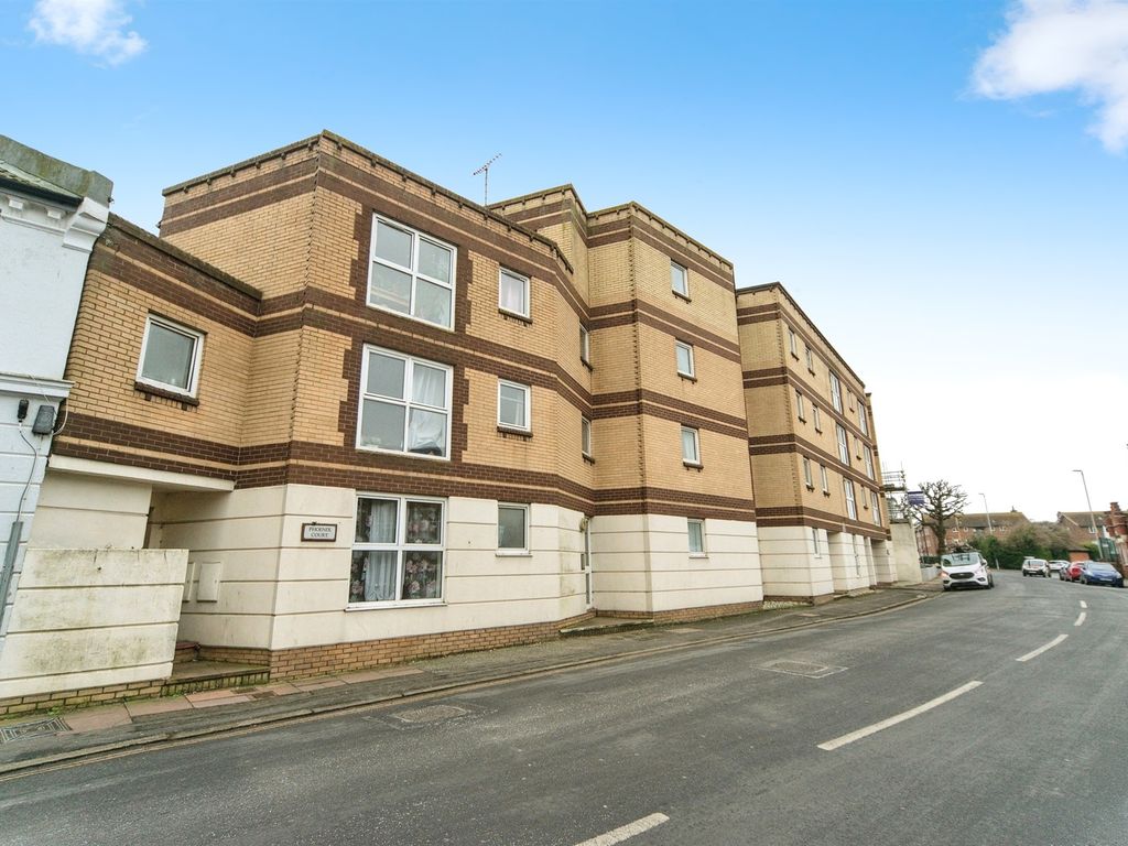 1 bed flat for sale in Langney Road, Eastbourne BN22, £125,000 Zoopla