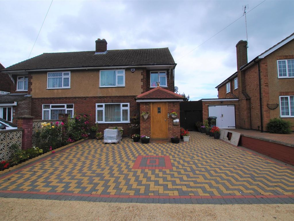 4 bed semidetached house for sale in Manor Road, Rushden NN10 Zoopla