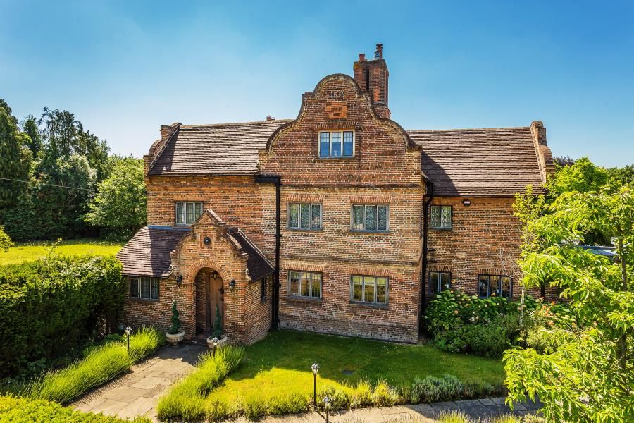 5 bed detached house to rent in Bagshot Road, Chobham, Woking GU24 Zoopla