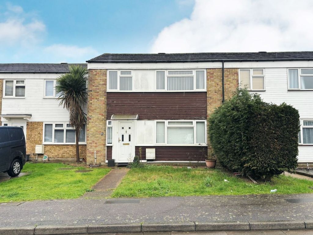 3 bed end terrace house for sale in 129 Heaton Avenue, Romford, Essex