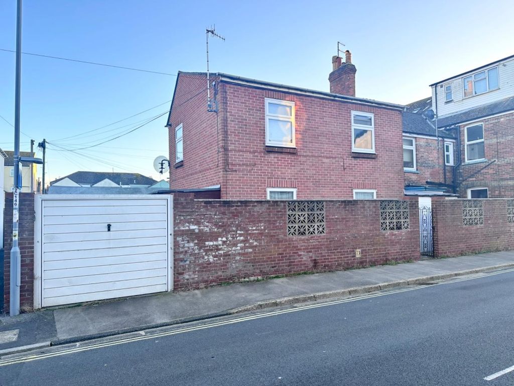 3 bed flat for sale in Ranelagh Road, Weymouth DT4, £175,000 Zoopla