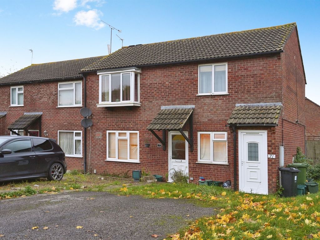 2 bed flat for sale in Elizabeth Crescent, Stoke Gifford, Bristol BS34