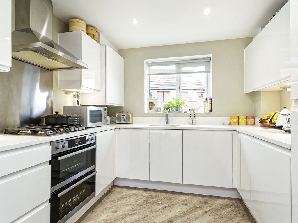 3 bed semidetached house to rent in Rana Drive, Church Crookham, Fleet