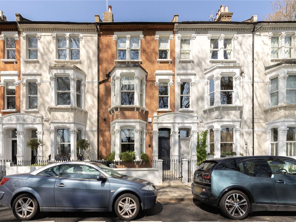 5 bed terraced house for sale in Crondace Road, Eel Brook Common
