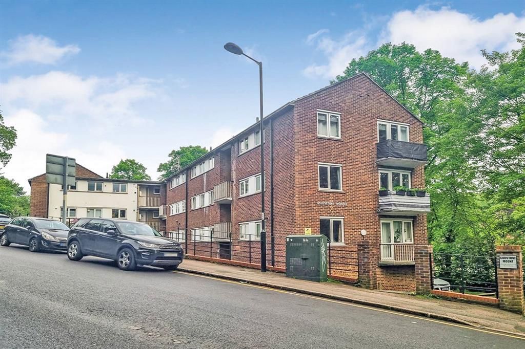 2 bed flat for sale in Godstone Mount, Downs Court Road, Purley CR8, £