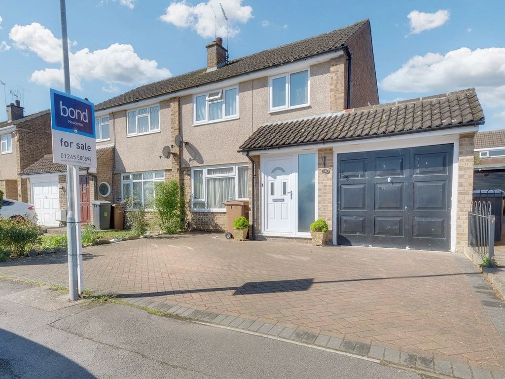 3 bed semidetached house for sale in Ketleys, Galleywood, Chelmsford