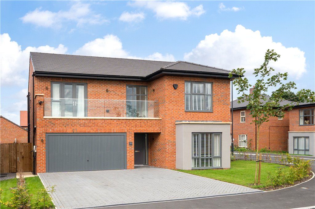 5 bed detached house for sale in Hughlings Close, Green Hammerton, York