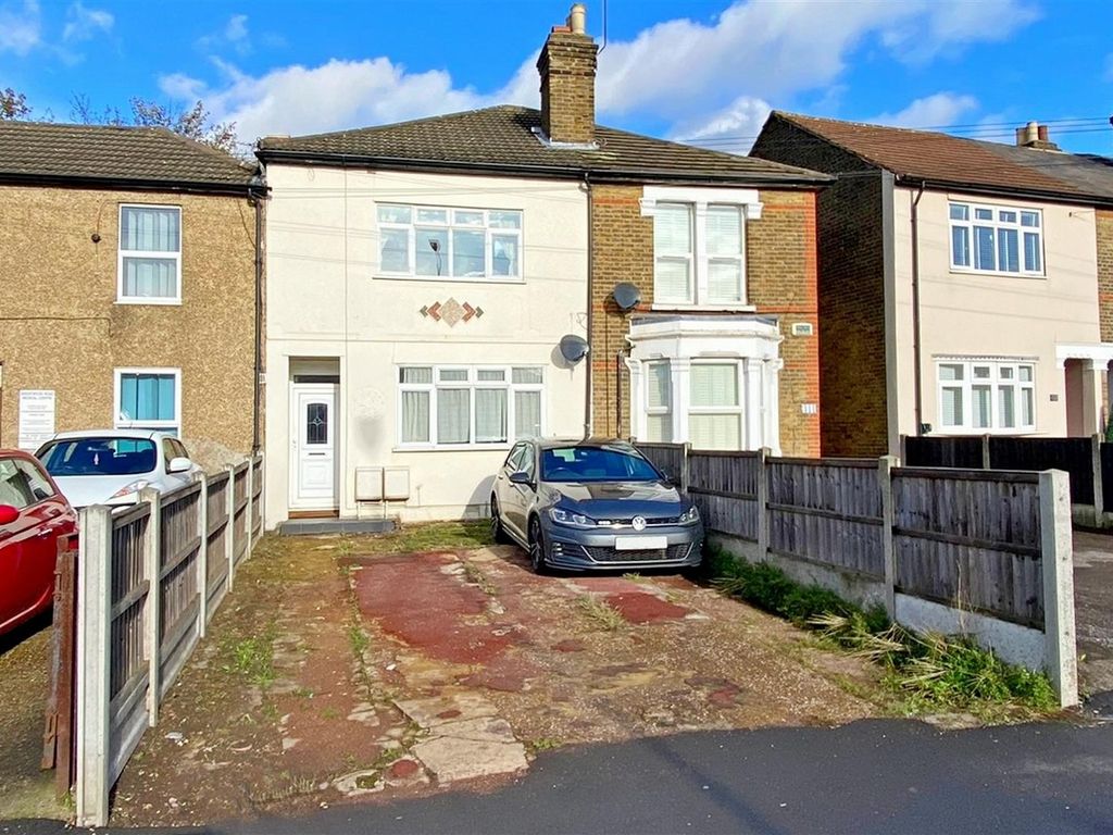 1 bed flat to rent in Brentwood Road, Gidea Park, Romford RM1, £1,250