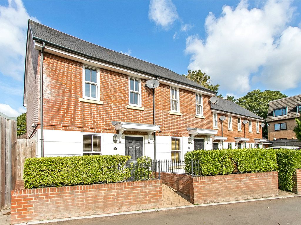 2 bed semidetached house for sale in Chalice Close, Ashley Cross