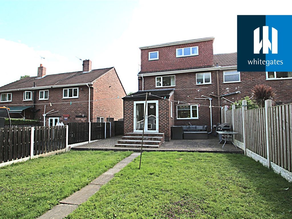 4 bed semidetached house for sale in Beech Street, South Elmsall