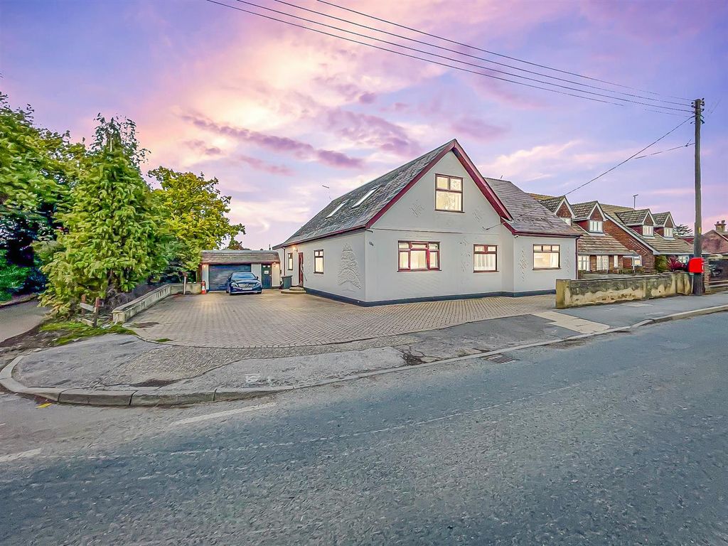 Rawreth Lane, Rayleigh SS6  