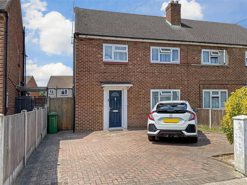 3 bed semidetached house for sale in Ennerdale Avenue, Hornchurch
