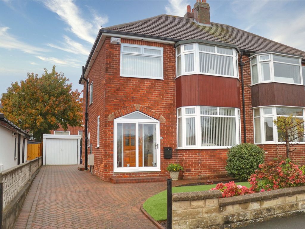 3 bed semidetached house for sale in Kirkwood Drive, Leeds, West
