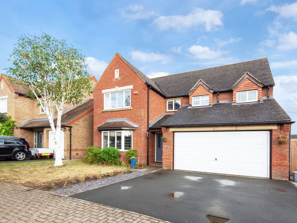 4 bed detached house for sale in Lucerne Avenue, Bicester OX26 Zoopla