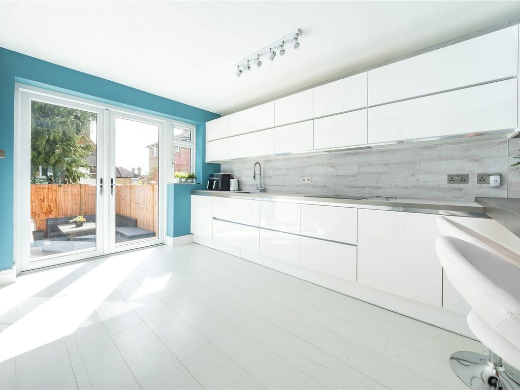 3 bed semidetached house for sale in Newton Close, Maidstone ME16, £400,000 Zoopla