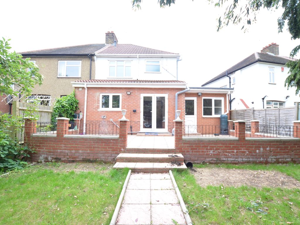 4 bed semidetached house for sale in Chester Drive, Harrow HA2, £