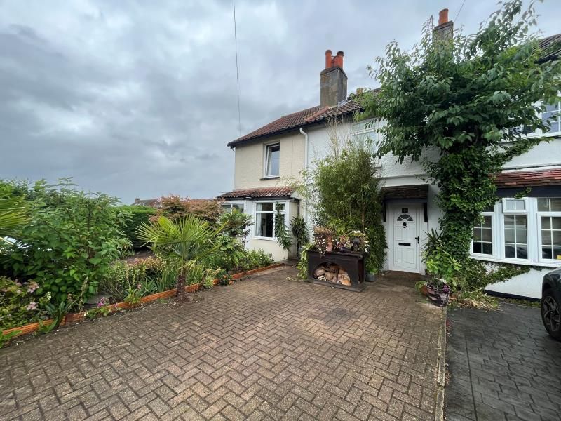 3 bed property to rent in Pleasant Place, Burwood Park, Hersham, WaltonOnThames KT12, £2,100