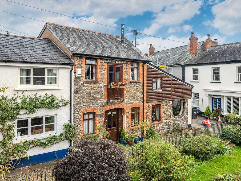 2 bed end terrace house for sale in Church Street, Chulmleigh, Devon