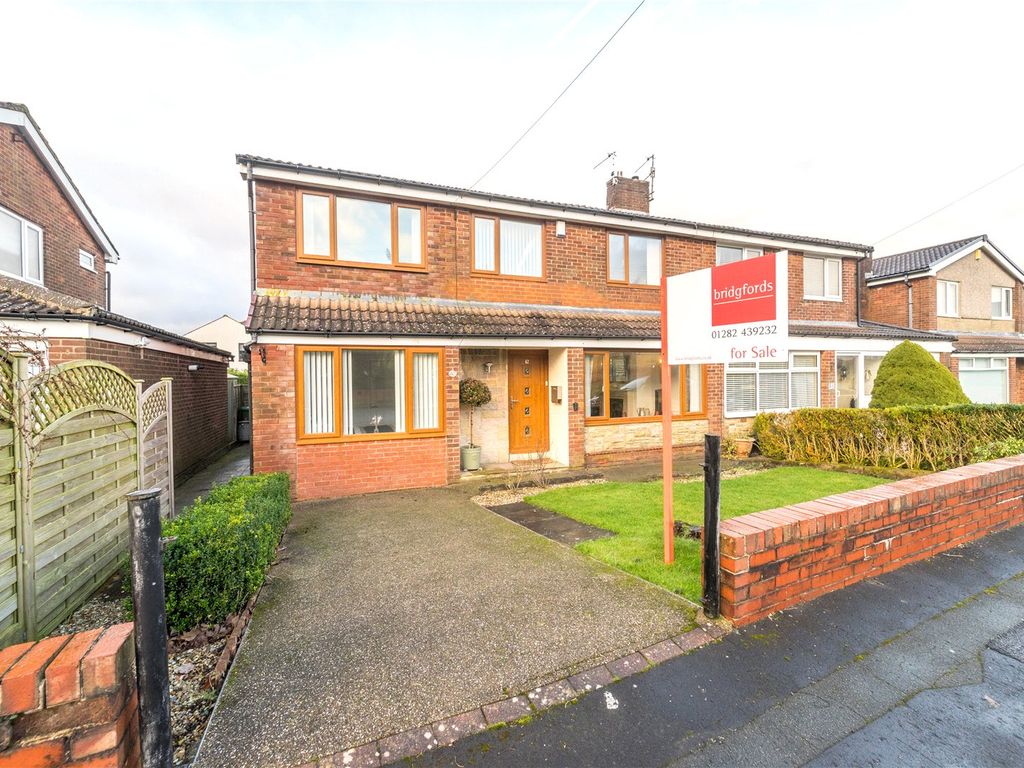 4 bed semidetached house for sale in Wilkie Avenue, Burnley