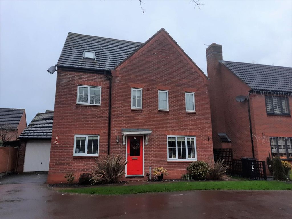 5 bed detached house to rent in Barlow Drive, Fradley, Lichfield WS13, £1,600 pcm Zoopla