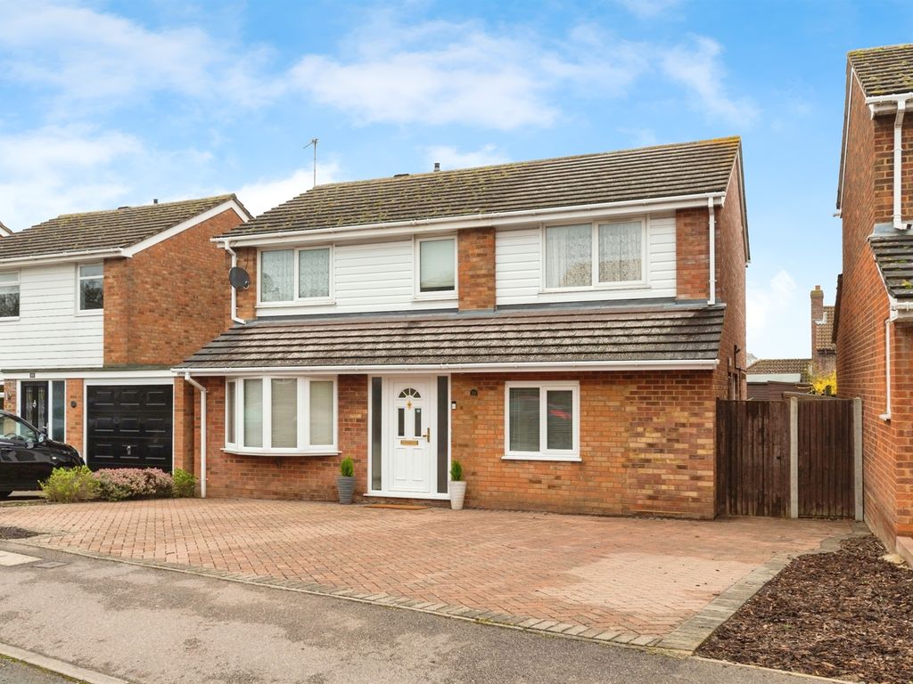 4 bed detached house for sale in Turpins Way, Baldock SG7, £625,000
