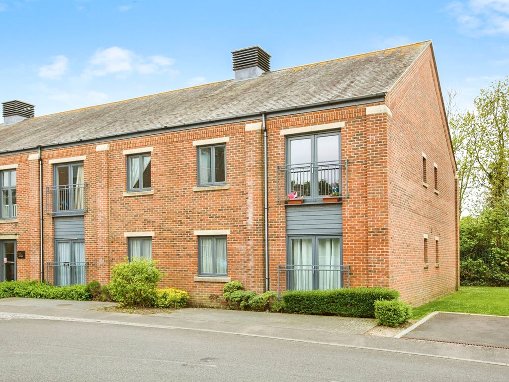 2 bed flat for sale in Searle Drive, Gosport PO12, £170,000 Zoopla