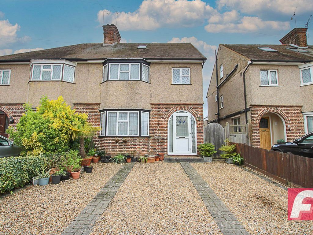 4 bed semidetached house for sale in Norfolk Avenue, Watford WD24, £