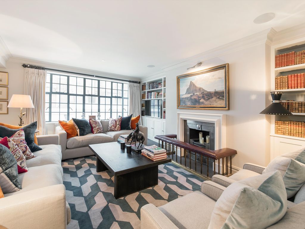 3 bed flat to rent in Chalfont House, 1921 Chesham Street, London SW1X