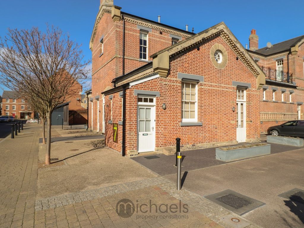 1 bed mews house for sale in Stable Road, Colchester CO2 Zoopla