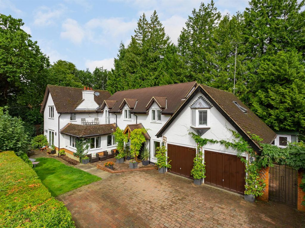 5 bed property for sale in Hillside Park, Sunningdale, Ascot SL5, £