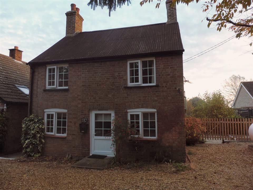 2 bed cottage to rent in Station Road, Holme, Peterborough PE7, £900