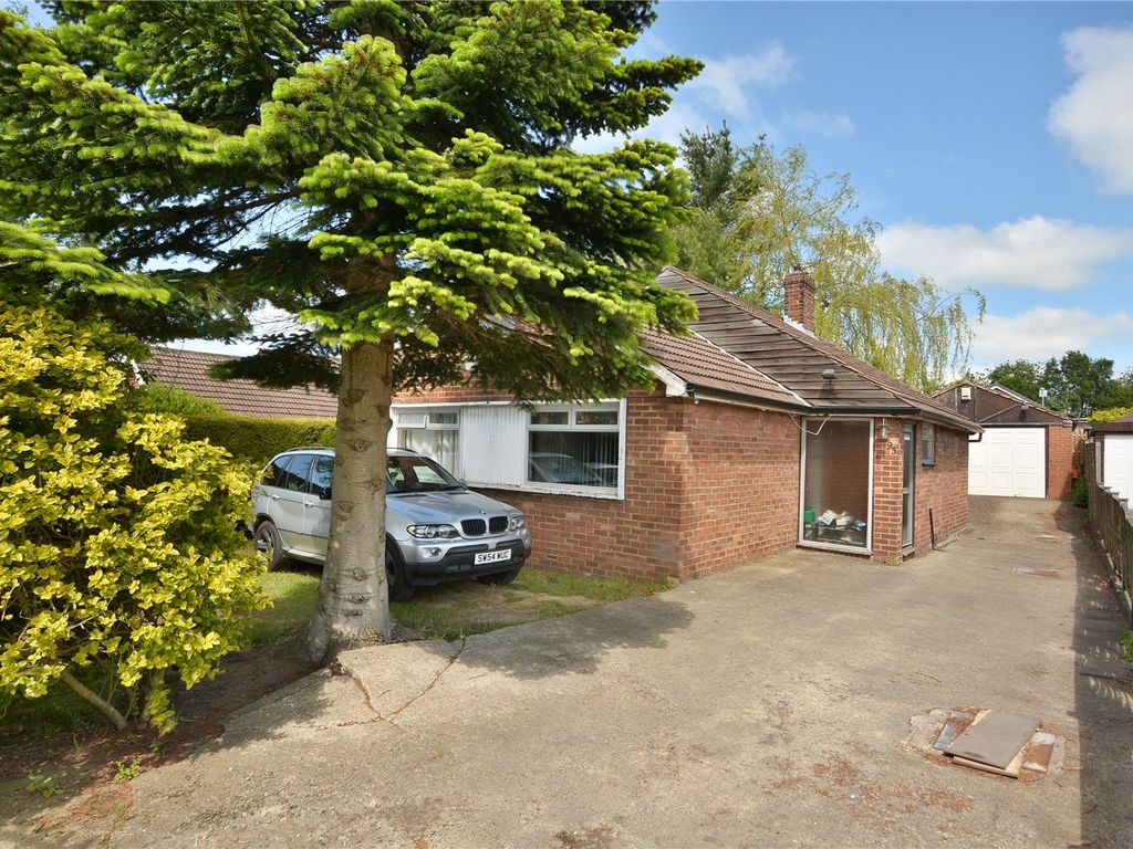 2 bed bungalow for sale in High Ash Drive, Leeds, West Yorkshire LS17