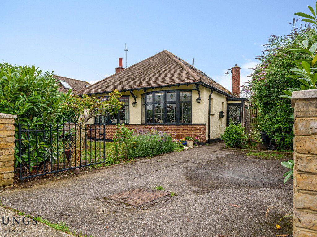 3 bed detached house for sale in Shipwrights Drive, Benfleet SS7 Zoopla