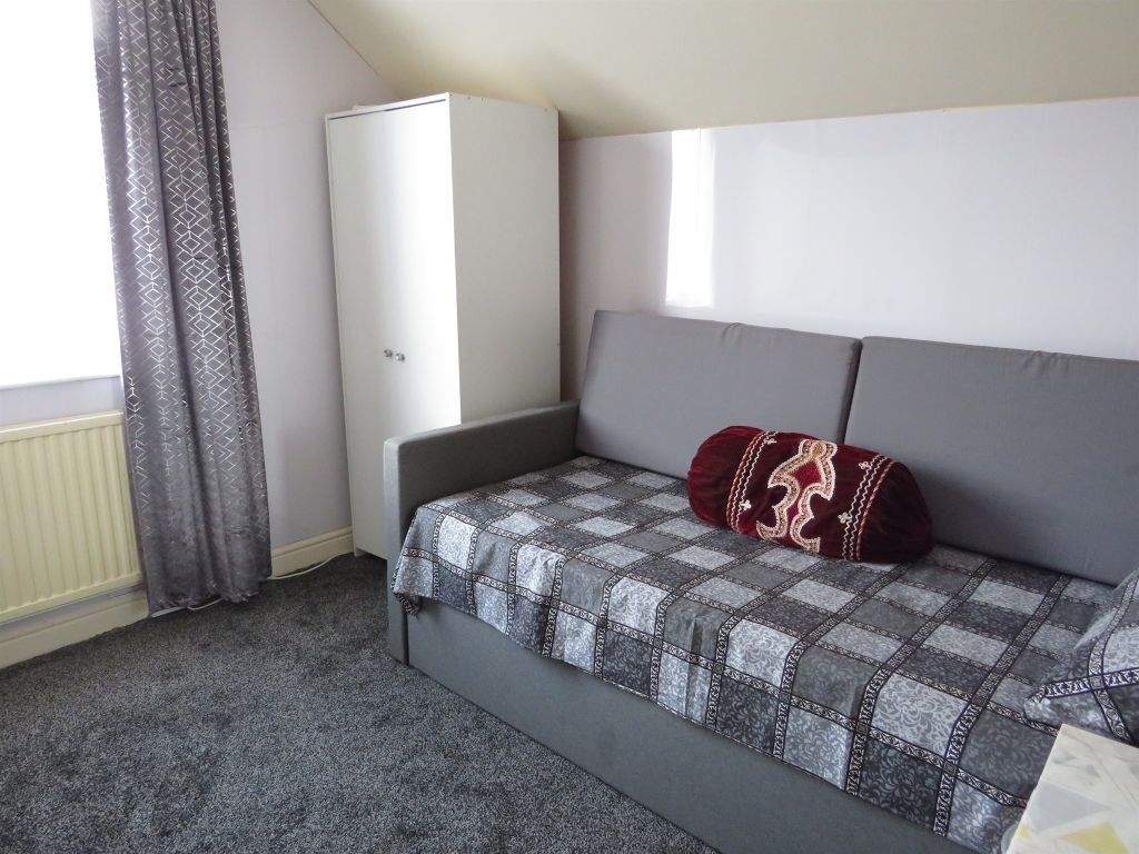 Franklyn Gardens Nottingham NG8  