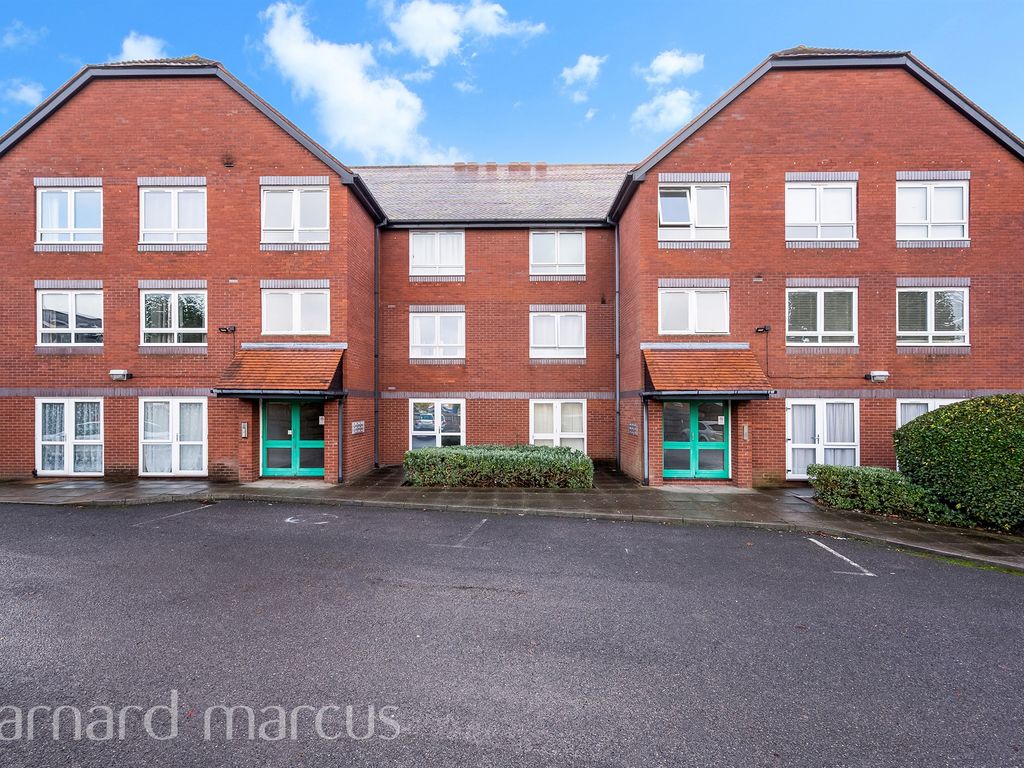 1 bed flat for sale in East Street, Epsom KT17, £250,000 Zoopla