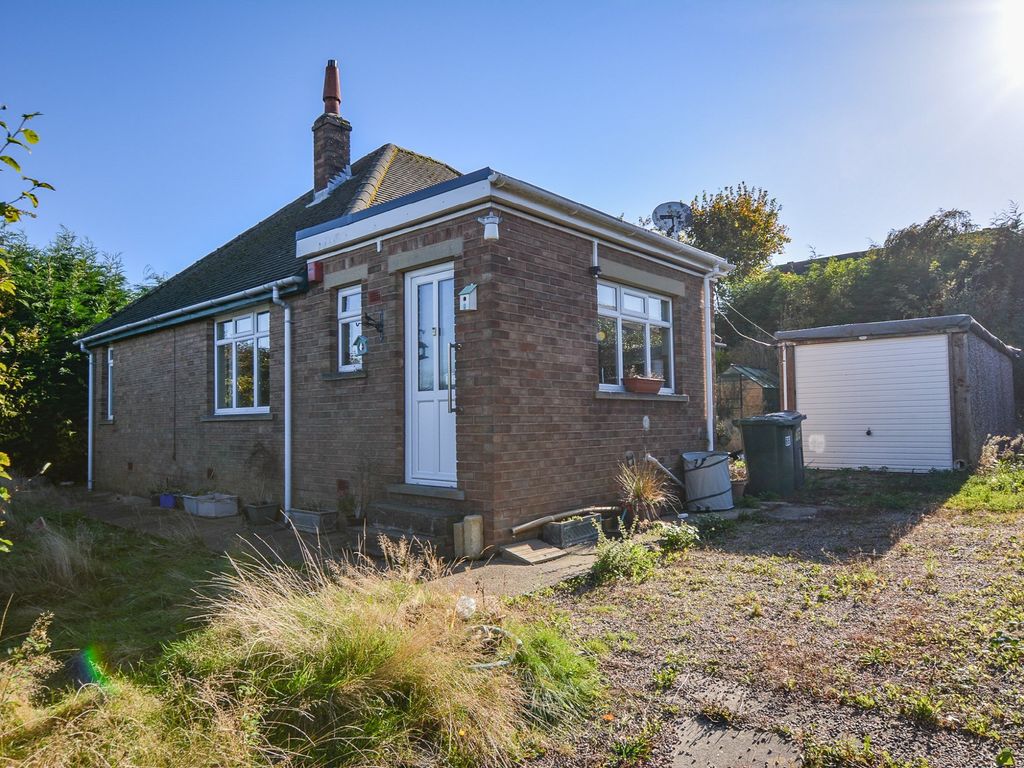 2 bed detached bungalow for sale in Commercial Road, Skelmanthorpe