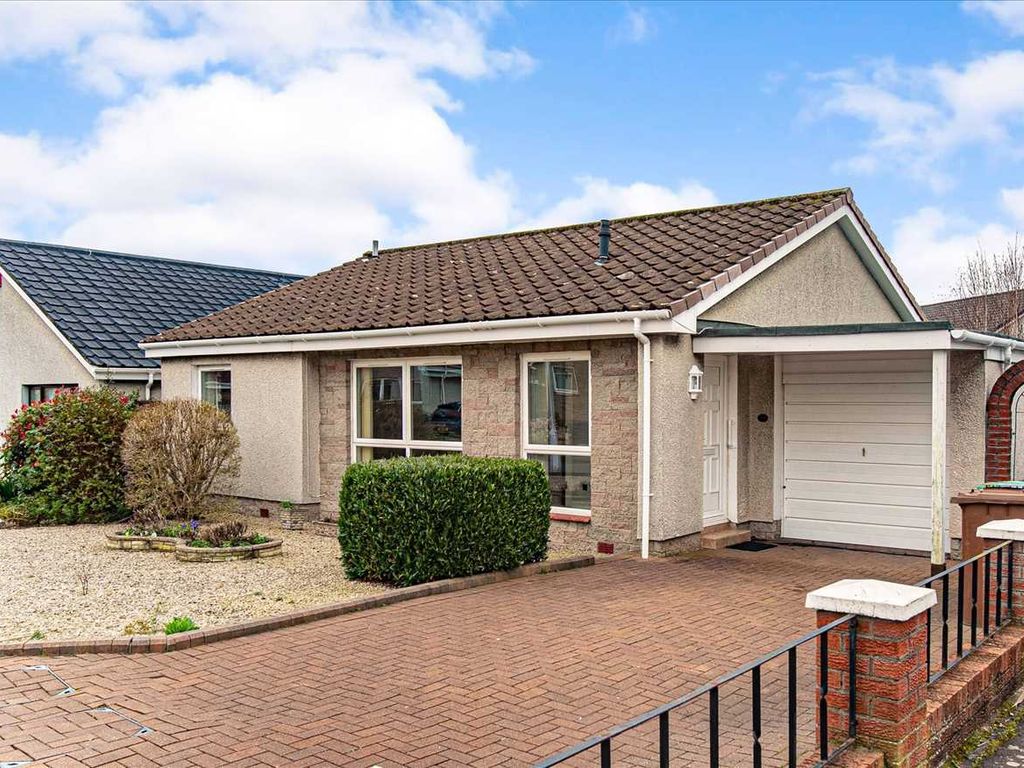 3 bed detached bungalow for sale in Lade Braes, Dalgety Bay, Dalgety