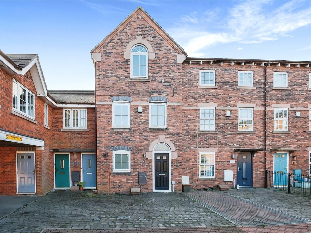 3 bed town house for sale in Coronation Court, Croston, Leyland