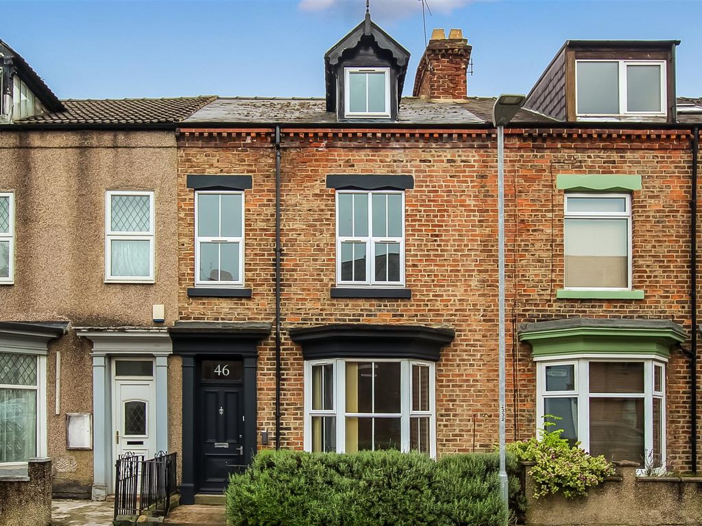 3 bed town house for sale in Greenbank Road, Darlington DL3, £185,000